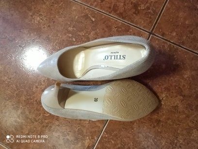 Продам женские новые модельные туфли