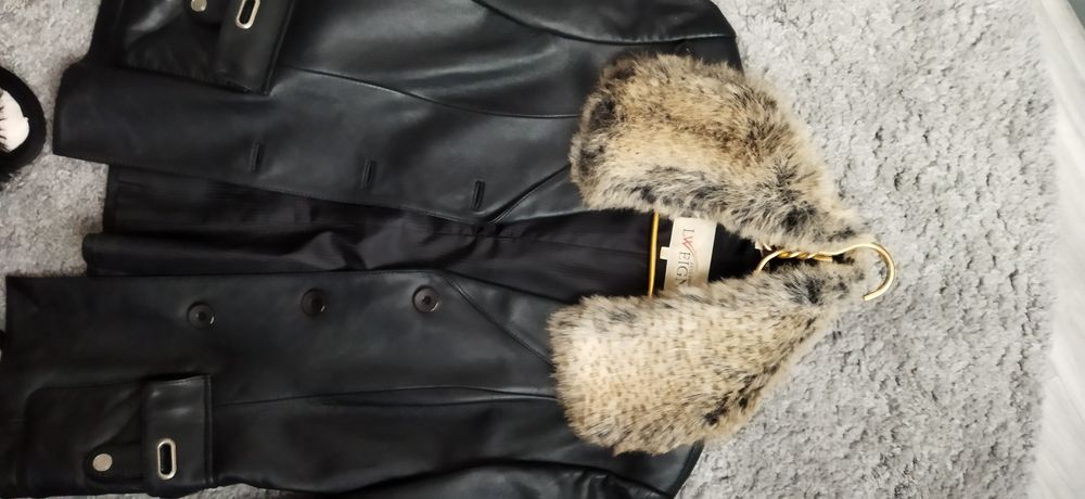 Женский кожаный пиджак куртка