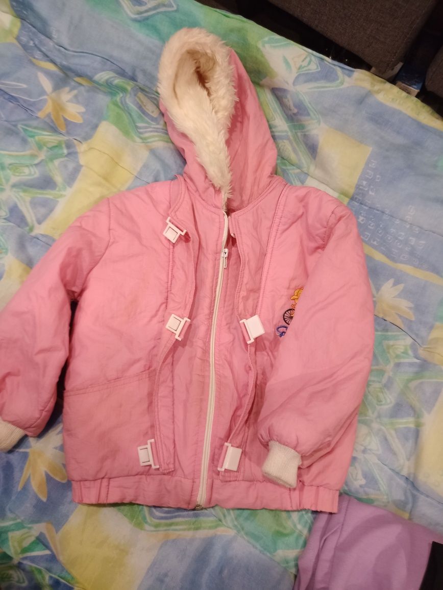 Детская куртка  розовая на девочку  от двух-четырех лет