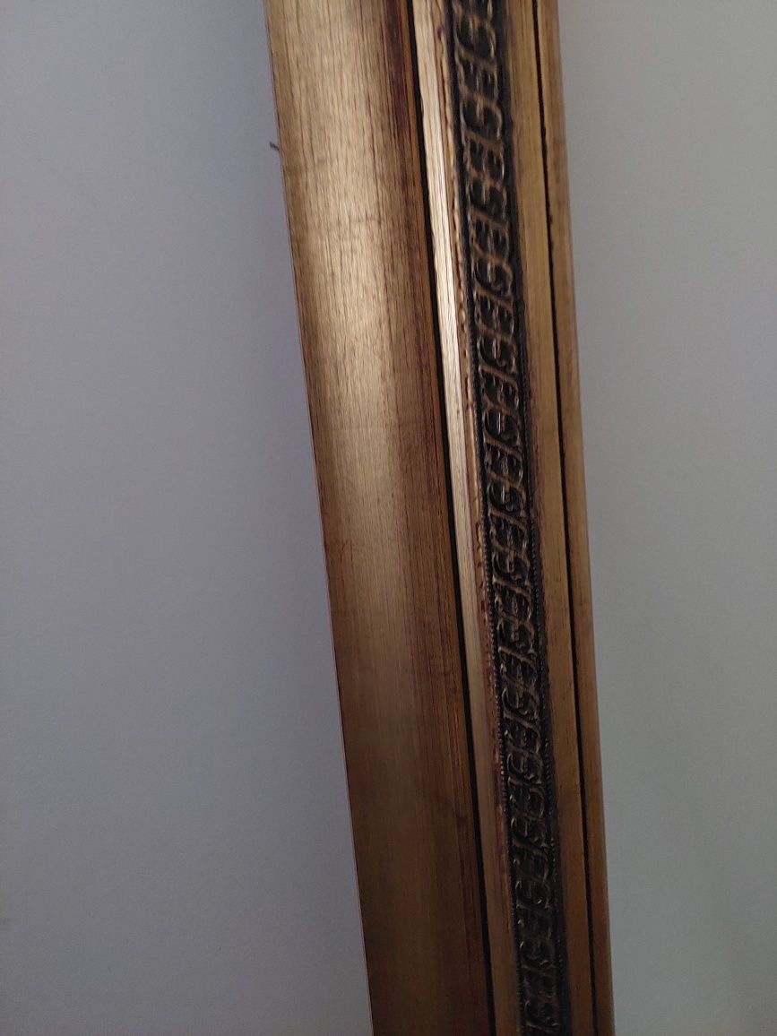 Moldura em talha dourada