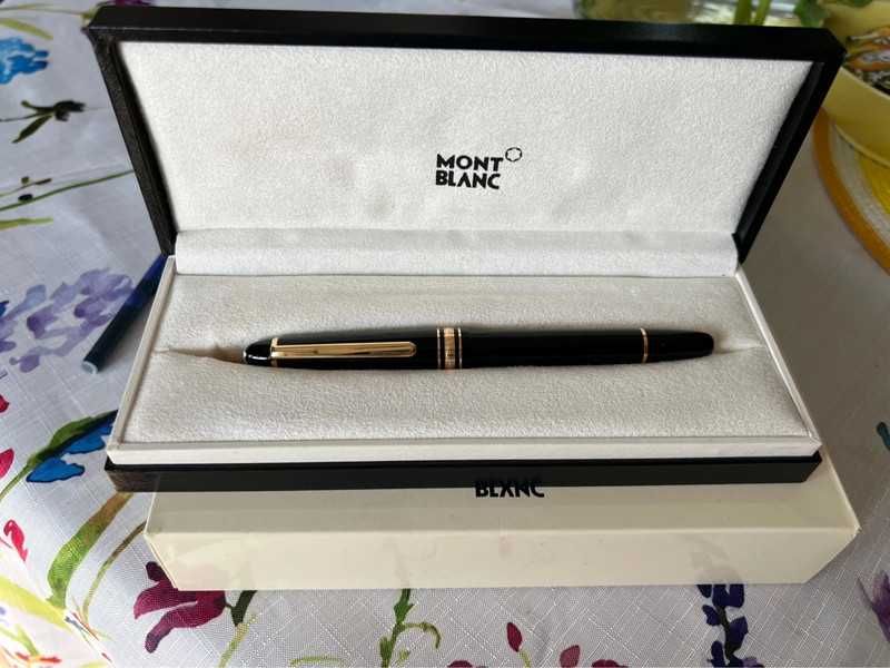 Pióro wieczne Montblanc pokryte złotem czarny