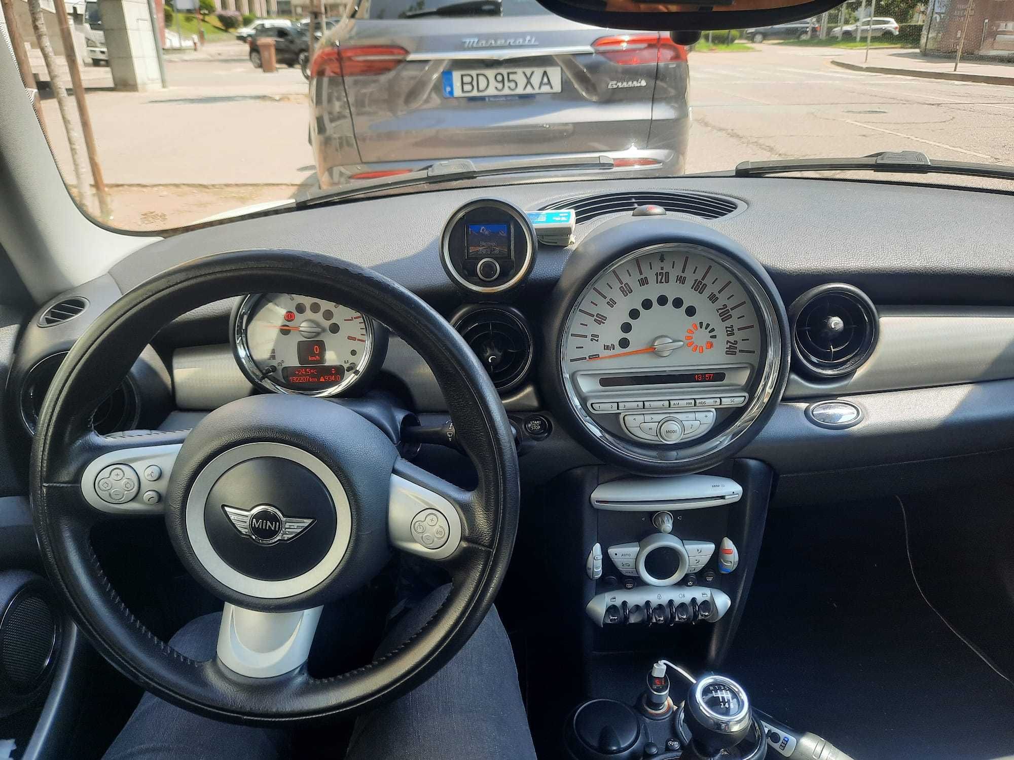 Vendo MINI cooper 1.6 gasolina, 120 cv, com teto de abrir