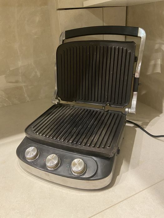 Електрогриль DeLonghi
