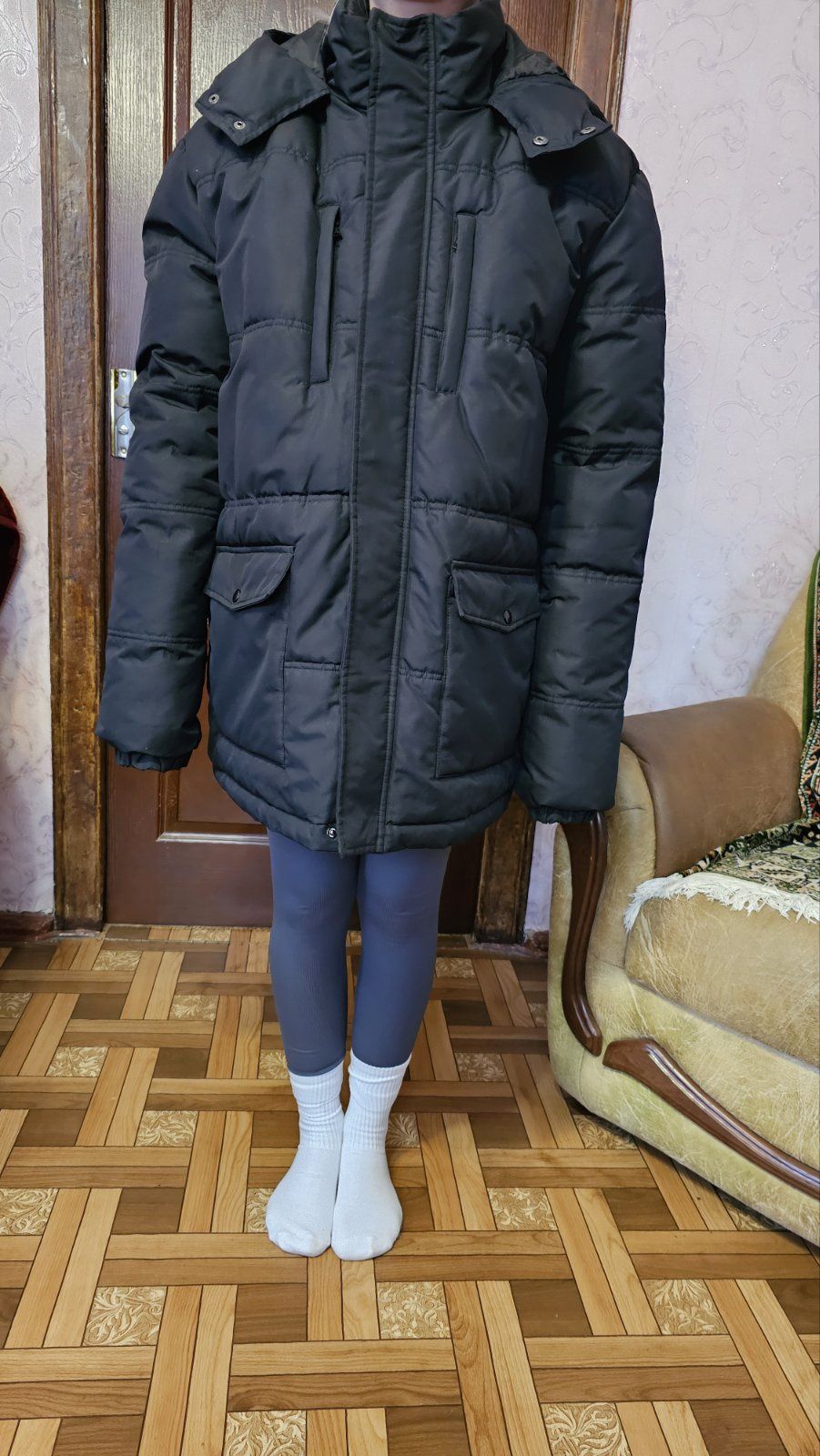 Продам зимнюю мужскую, стёганую  курточку,