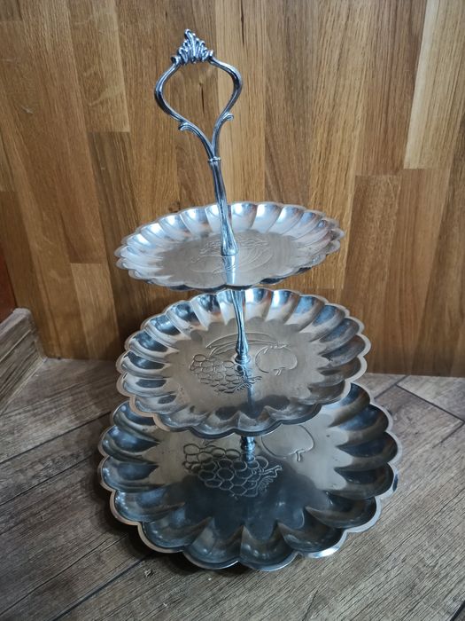 Metalowa patera .