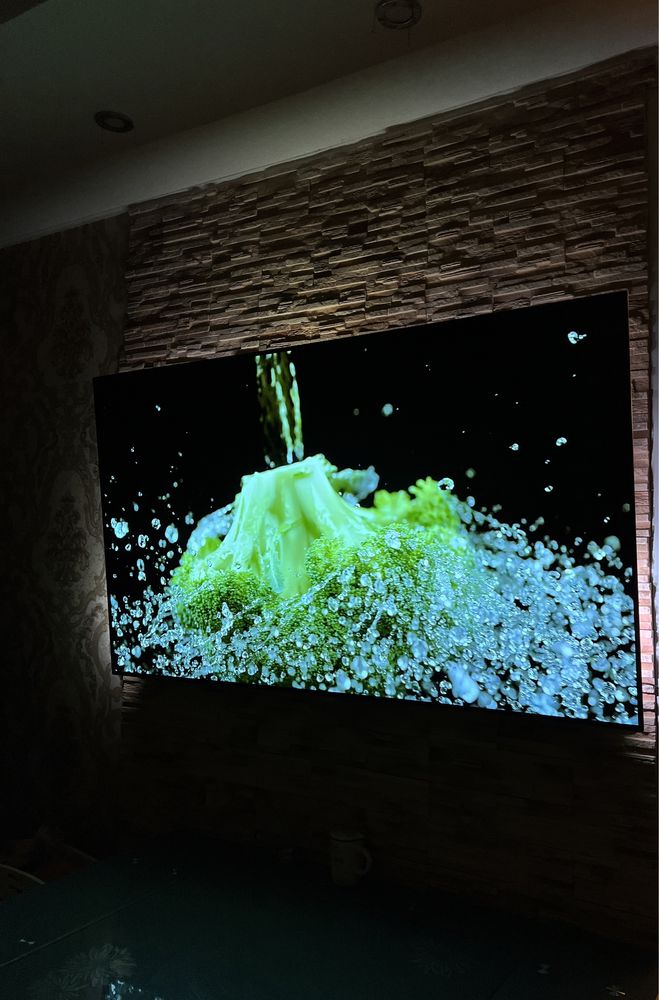 Олед 55 PHILIPS 55 OLED 9002/12 120 герц K4  коштував 70 000