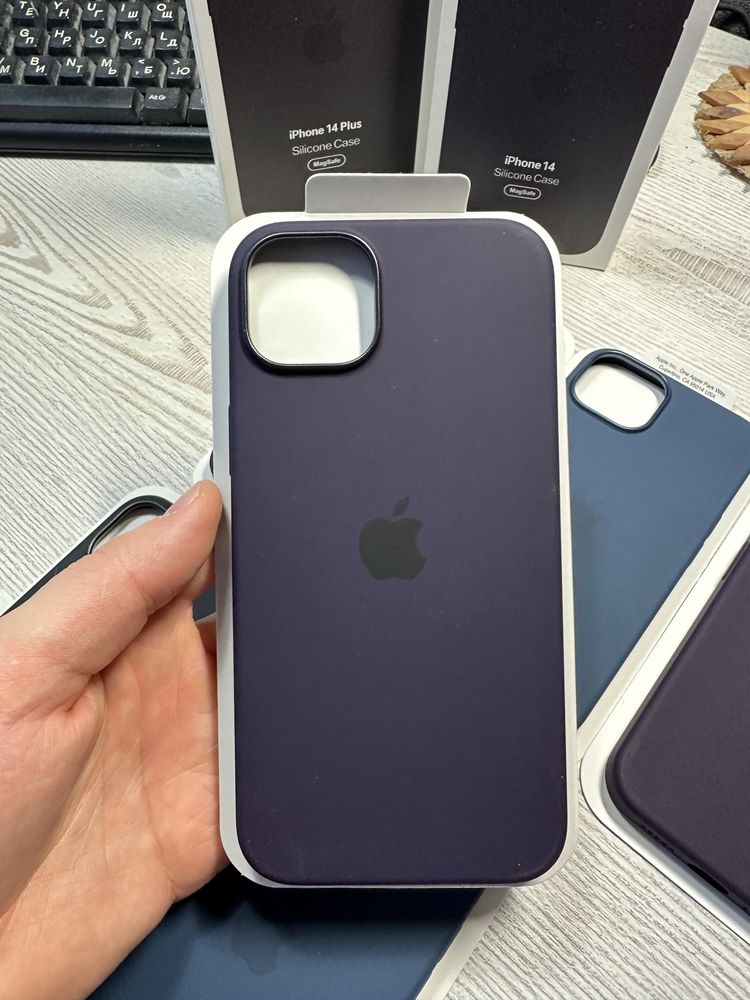 Силиконовый чехол для iPhone 14 / 14 Plus Silicone Case