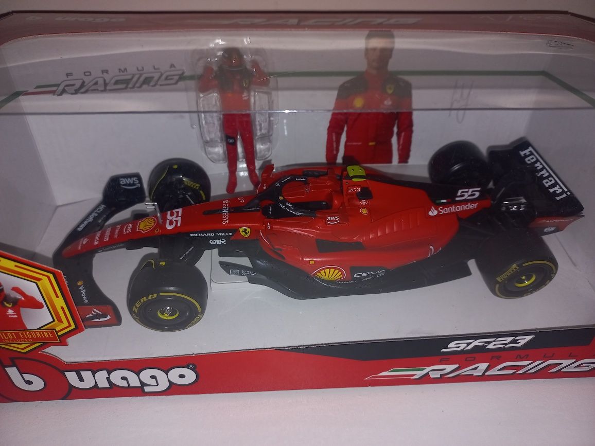 Bburago bolid F1 Ferrari SF23, Carlos Sainz, skala 1:24
