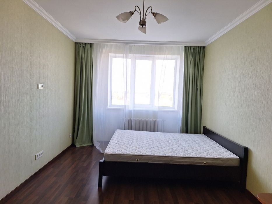 3-кімнатна 108 м УКОМПЛЕКТОВАНА меблями та технікою на К.шляху 1Д