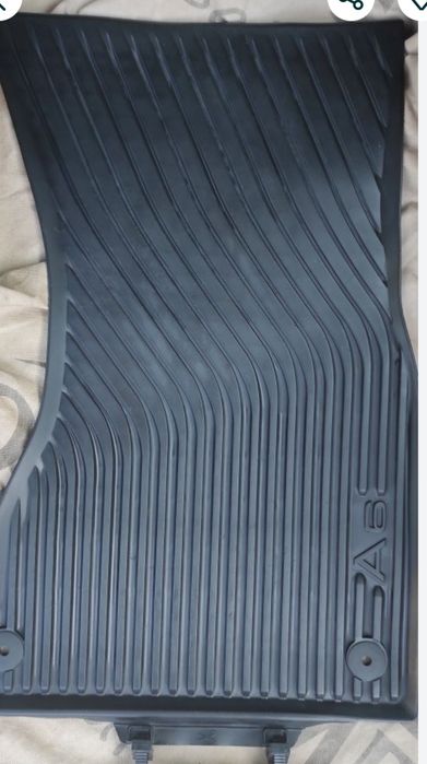 Dywanik gumowy pasażera A6 C7