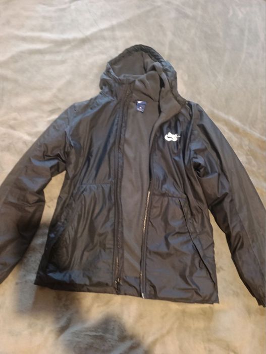 Куртка спортивна