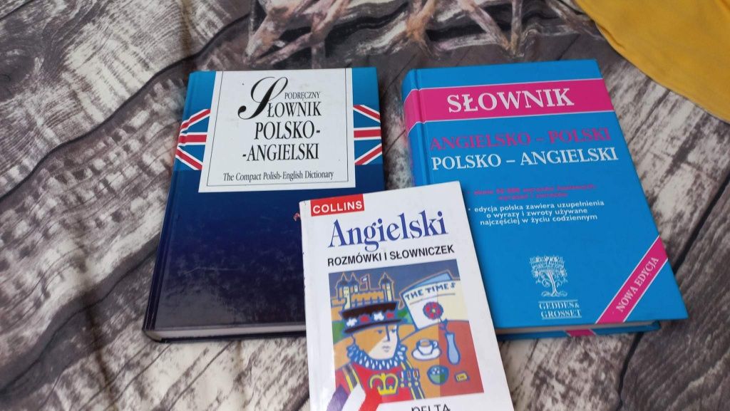 Sprzedam słowniki angielsko-polskie