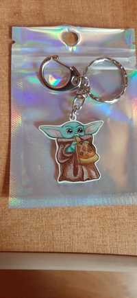 Baby Yoda brelok z pizza capriciosa