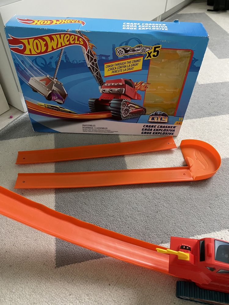 Hot Wheels szalony dźwig  Monster truck
