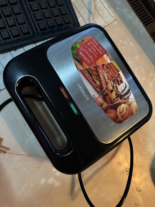 Вафельниця ,сендвічниця,  Мультимейкер 4в 1