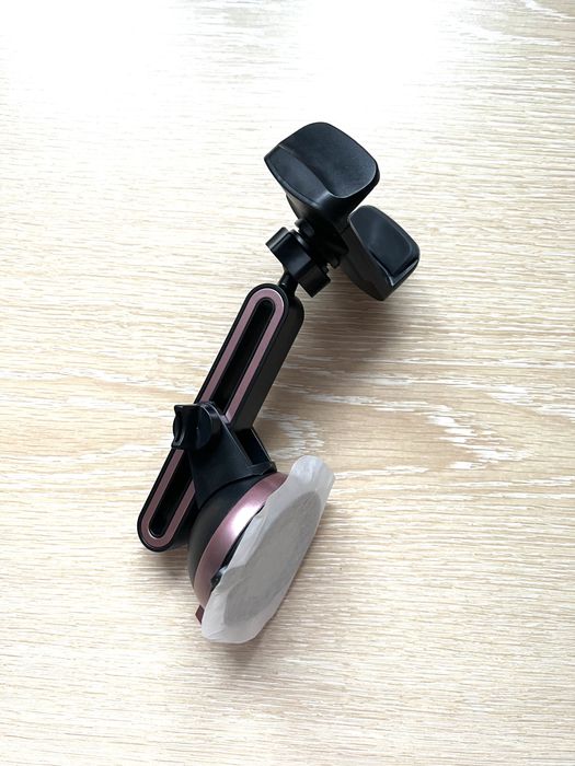 Uchwyt samochodowy do telefonu damski różowy rose gold TK Maxx