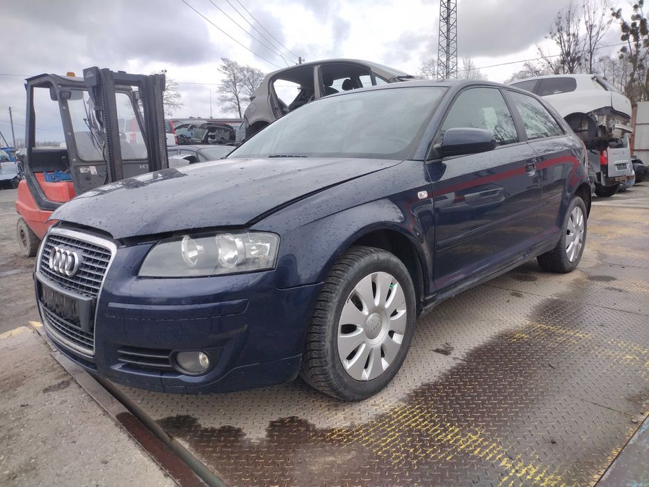 Audi a3 8P części używane przód maska zderzak silnik BSE skrzynia FVH