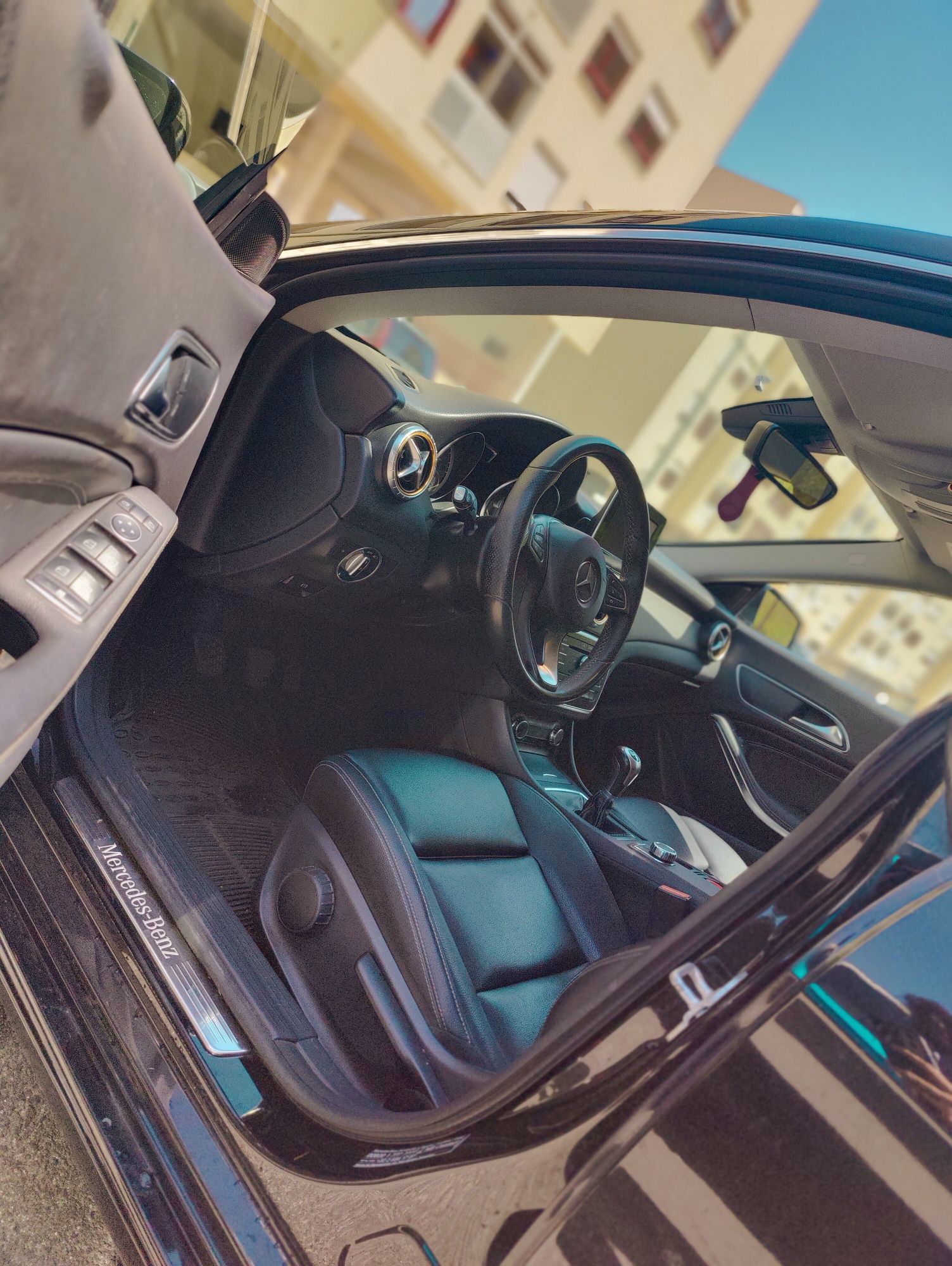 Mercedes-Benz CLA180