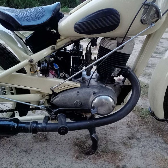 Ретро мотоцикл ИЖ-49