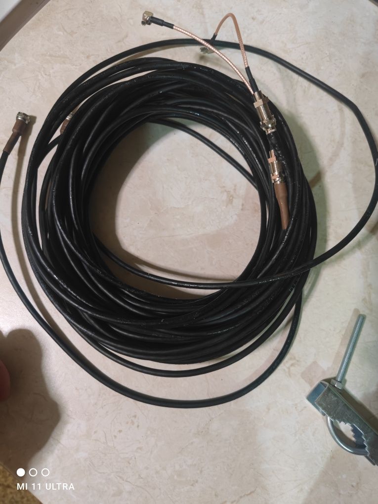 Продаю роутер huawei 5E7DB6