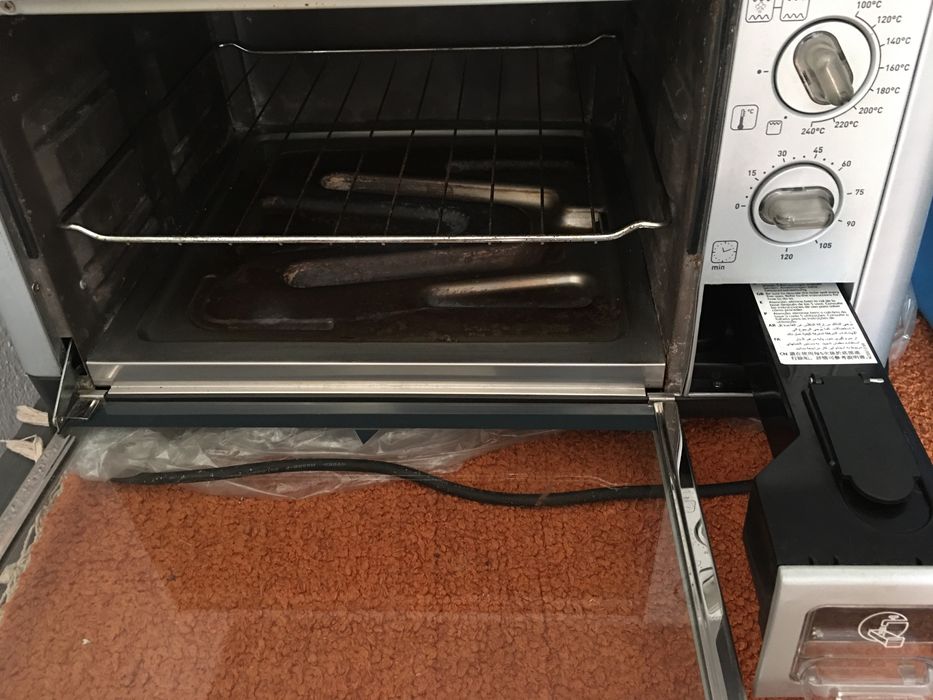forno TEFAL com boas dimensões - cerca de 23,5l