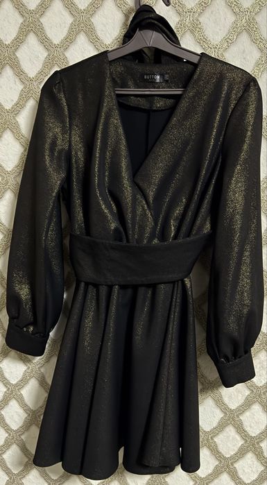 Нарядное вечернее платье Button basic