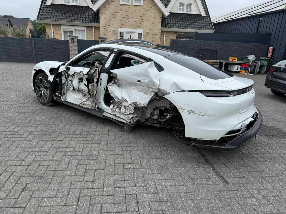Розборка шрот Porsche Taycan 4s Cross Turismo Turbo S 9j1 9j0 ЛУЦЬК