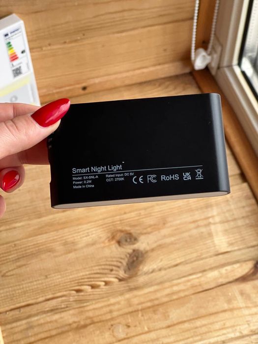 Светильник с датчиком движения, монтаж не нужен