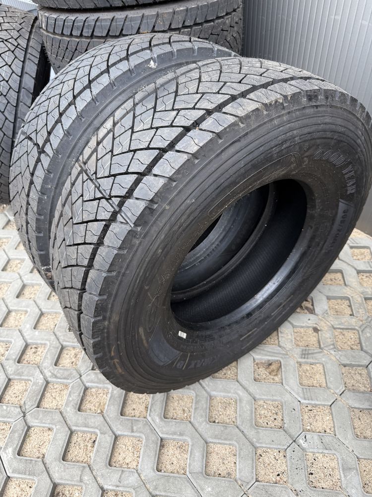 Opony 305/70r19.5 Goodyear Kmax D Napęd