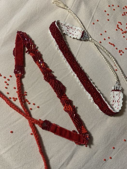 Чокер з бісеру, прикраса