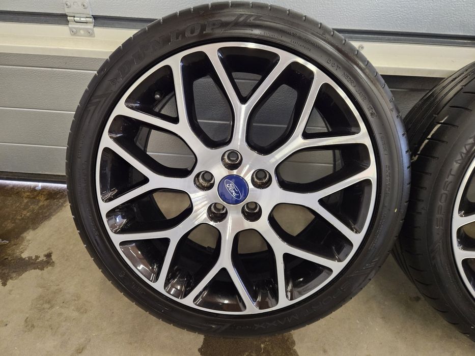5x108 18" 8j z oponami 235/40/18