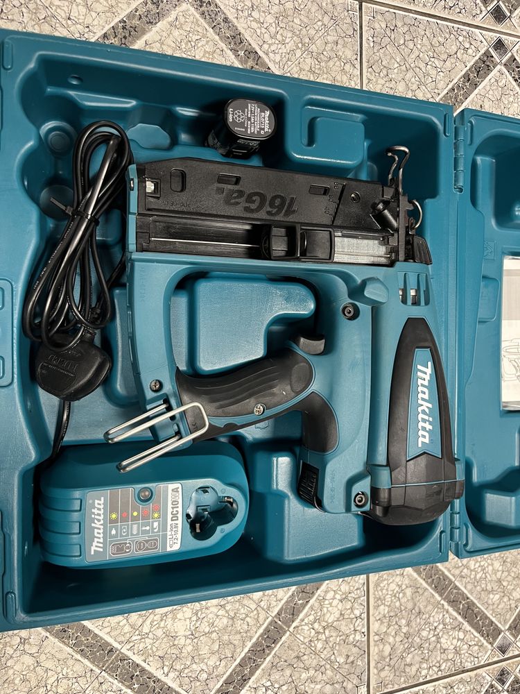 Makita GF600SE akumulatorowa gwoździarka gazowa 7,2 V, petrol