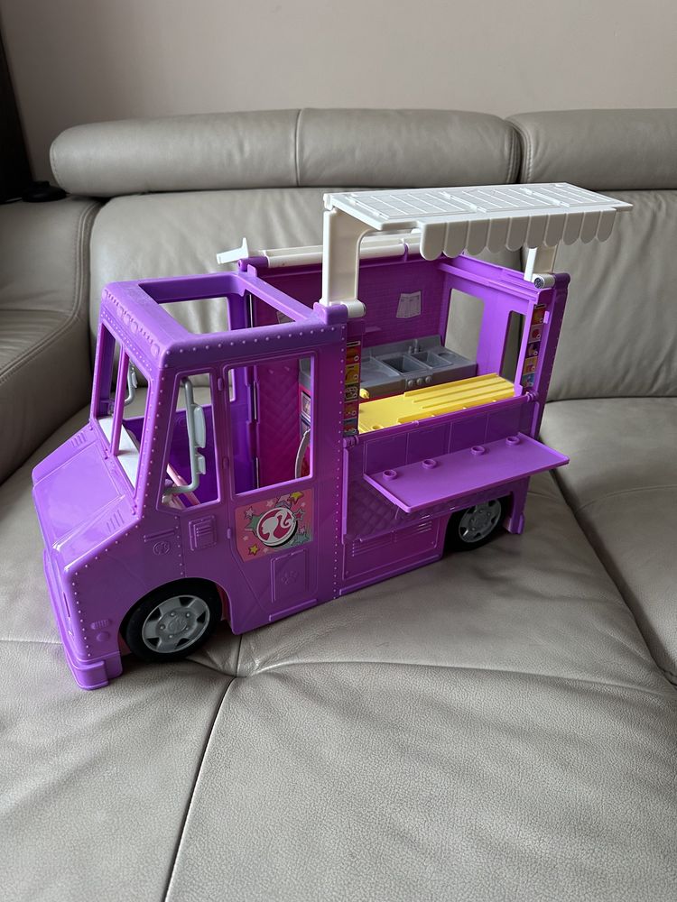 Food truck/ kamper Barbie