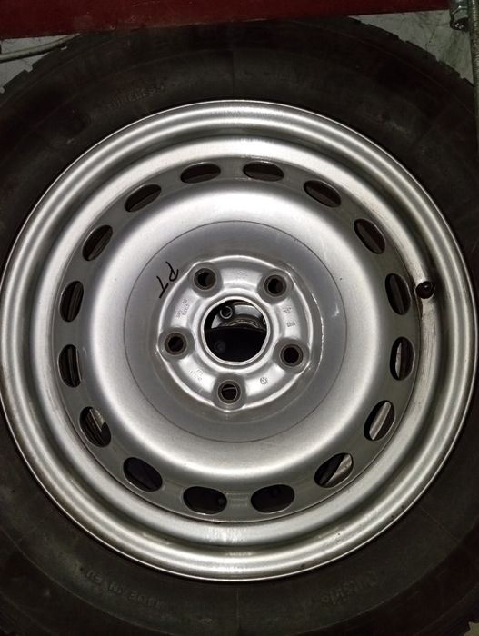 Opony zimowe z felgami VW caddy