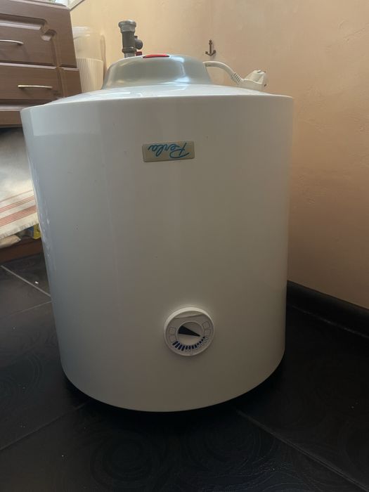 Водонагреватель Ariston Perla 50 литров