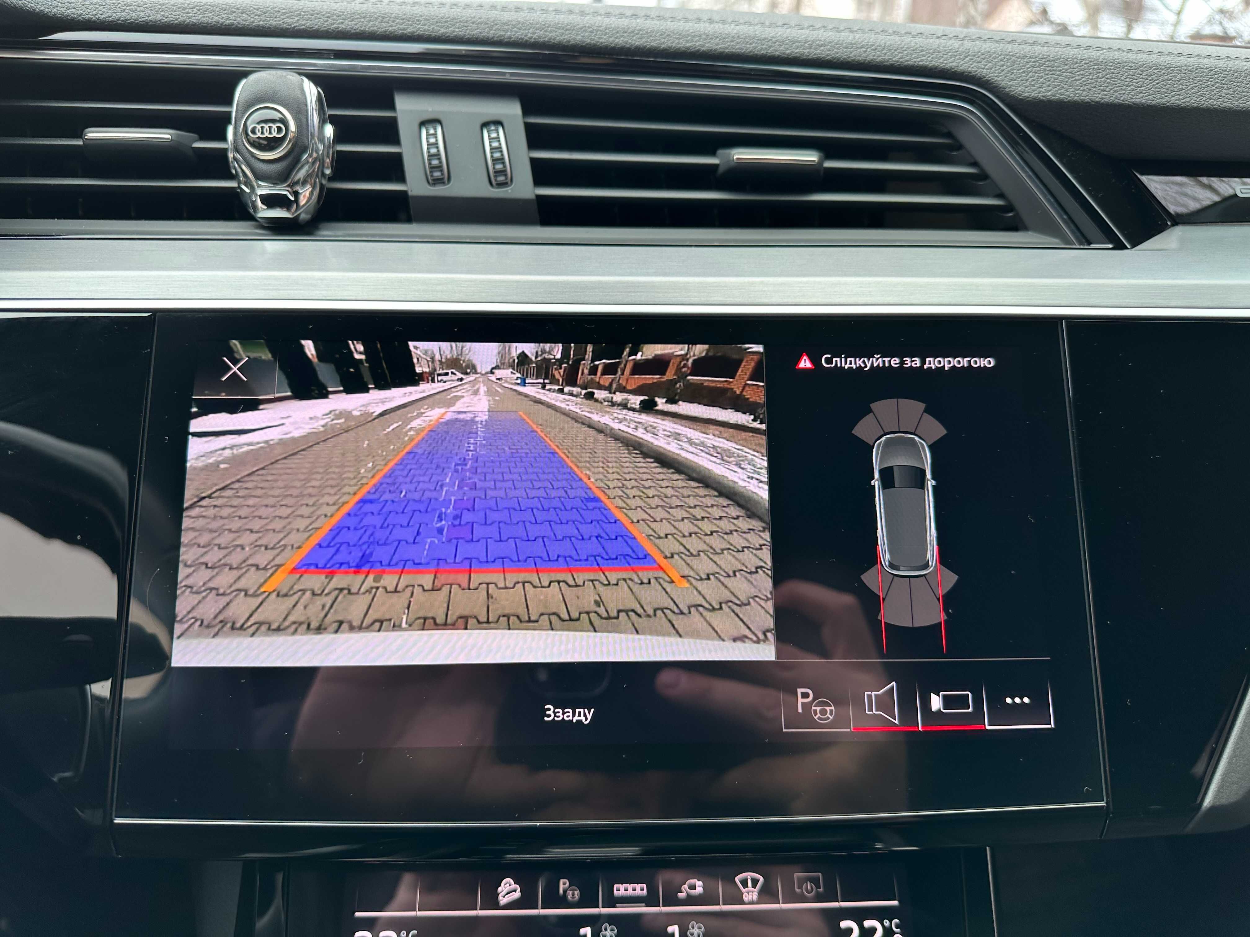 Audi e-tron 2021 95 kWh (408 к.с.) Quattro • S-Line