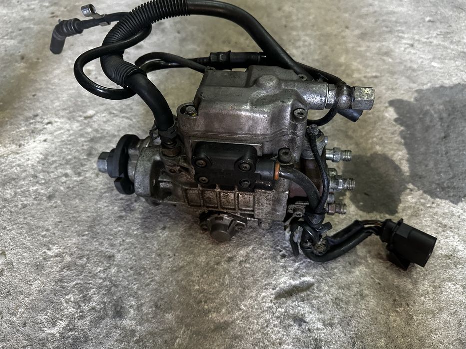 Паливний насос вигокого тиску ТНВД Гольф 4 1.9