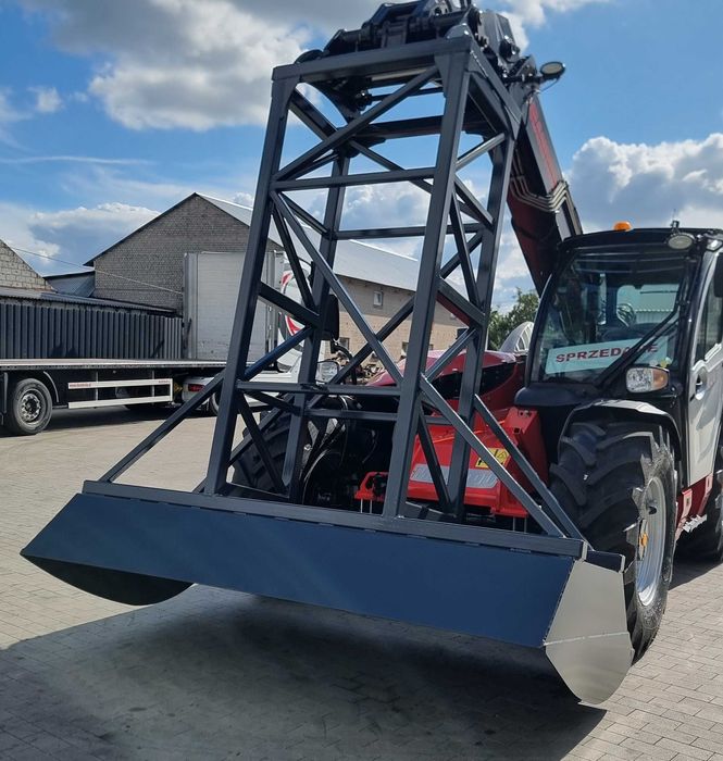 Podgarniacz spych do zboża manitou paszy obornik pomiot kurzy bobcat