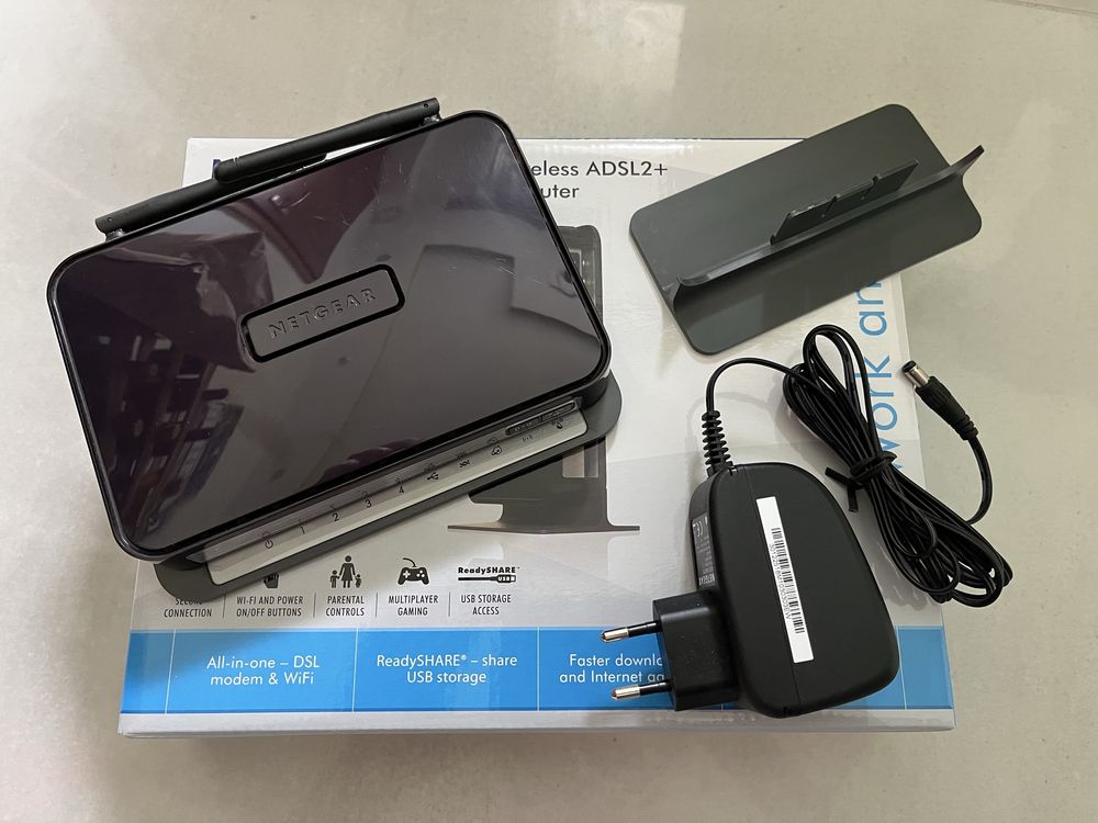 Router NETGEAR N300 Wireless ADSL2+ DGN2200 Modem