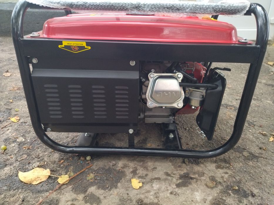 Генератор 3КВт/3 або 3 фази 3КВт, бензин