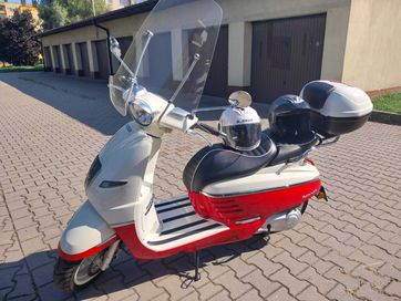 Peugeot Django 125cm3 2022 Jak nowy Pełna wersja 2 kaski Pokrowiec