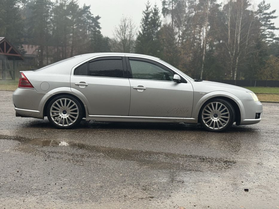 Ford Mondeo ST220 3.0 V6 LPG