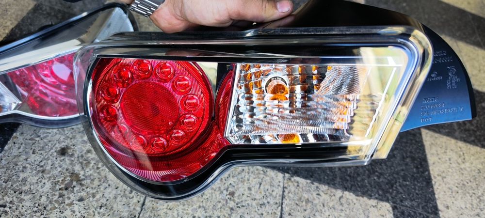 Farolins traseiros toyota