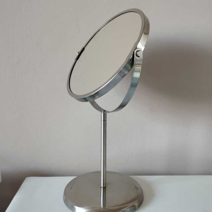 Металеве дзеркало Ікеа