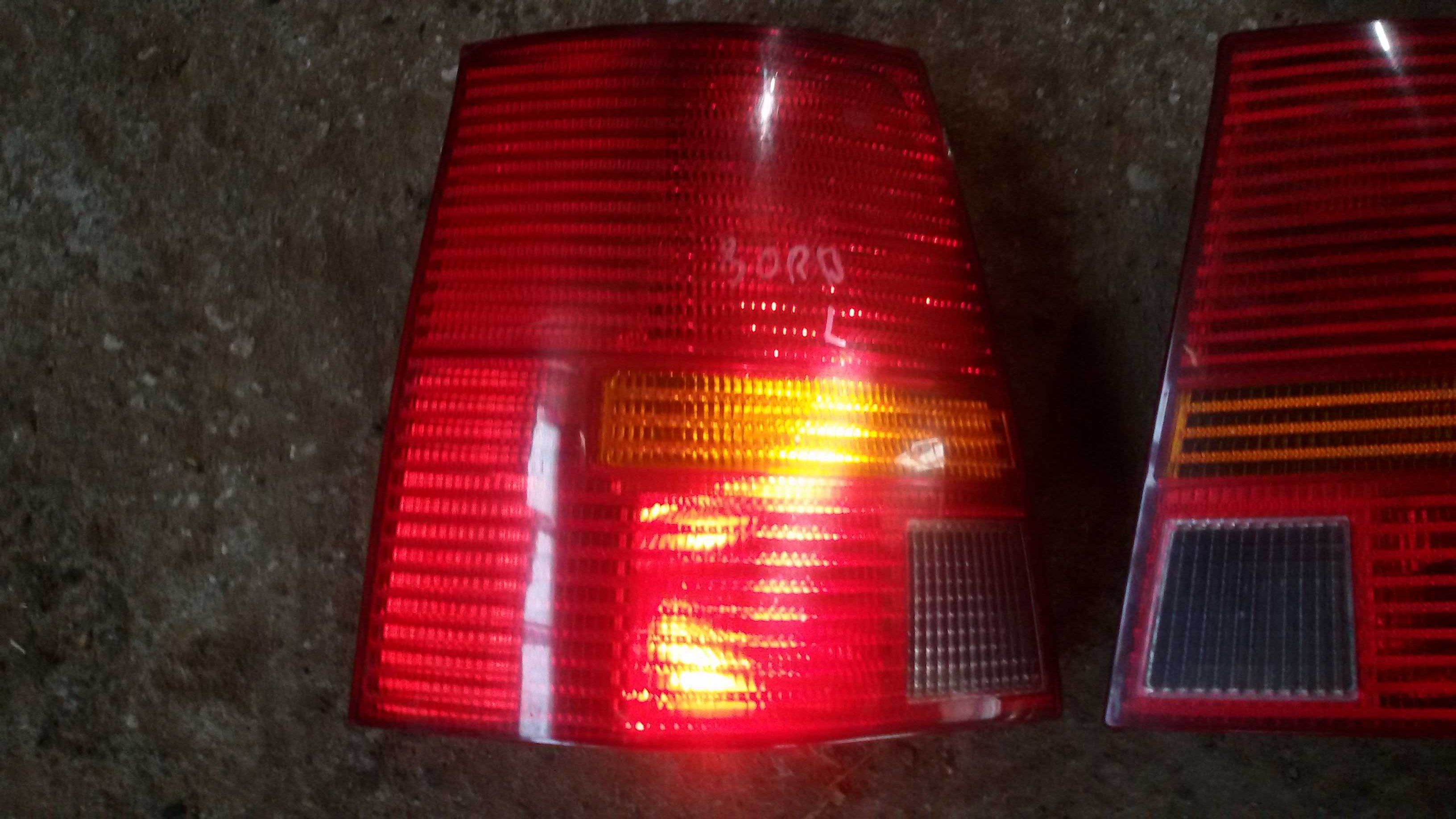 Lampy tylne  vw bora golf 4 kombi