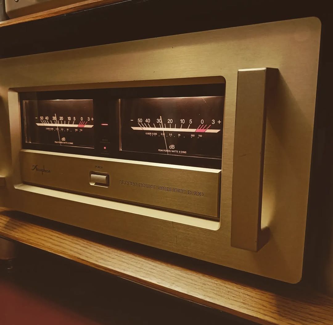 Accuphase p700 HiEnd amplifier