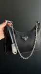 Продам сумку Prada Re-Edition 2005 (оригинал)