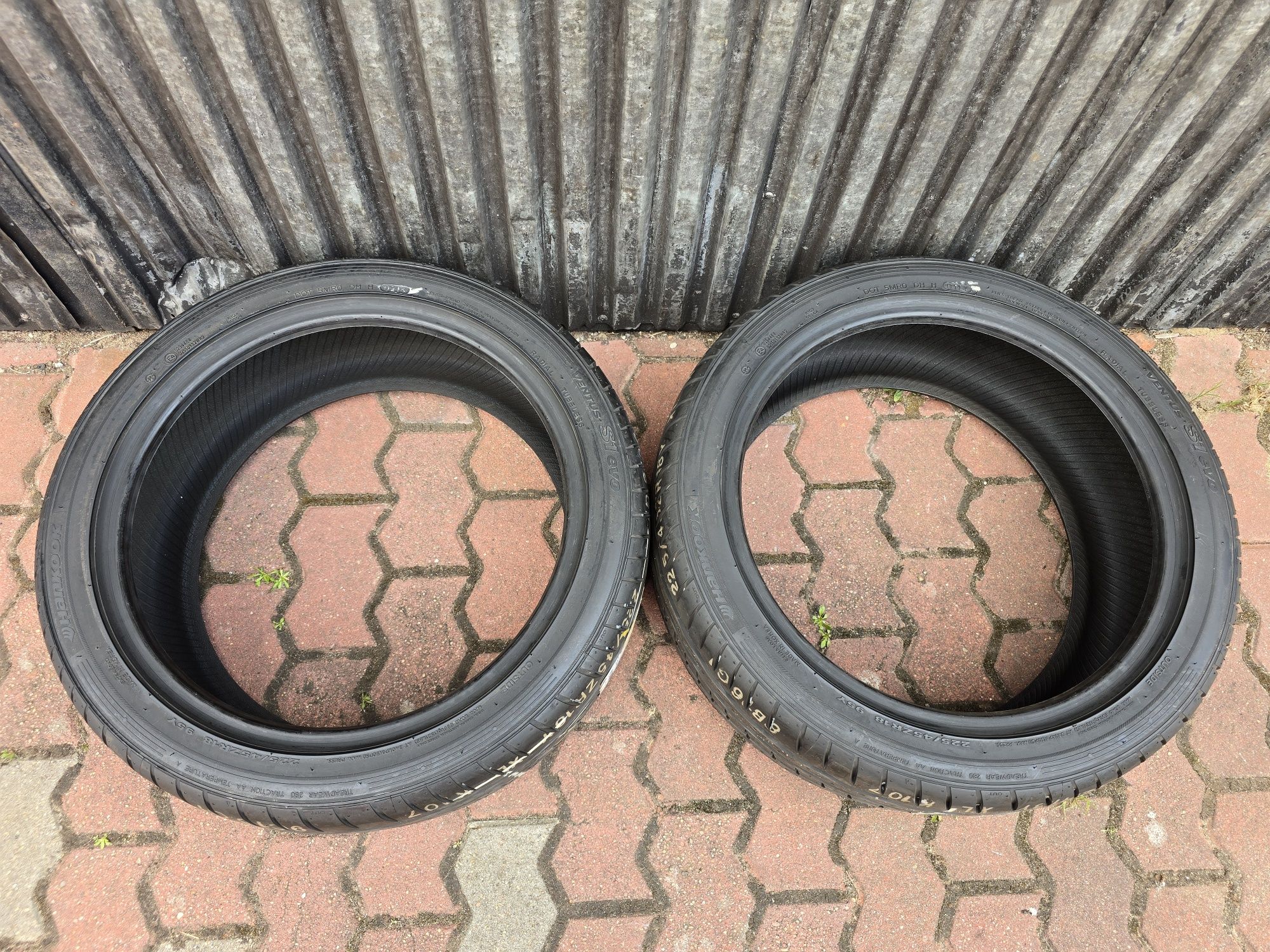 Para nowych opon letnich 225/45R18 95Y Hankook Ventus S1 Evo