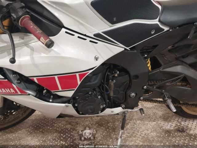 2022 Yamaha YZFR1
