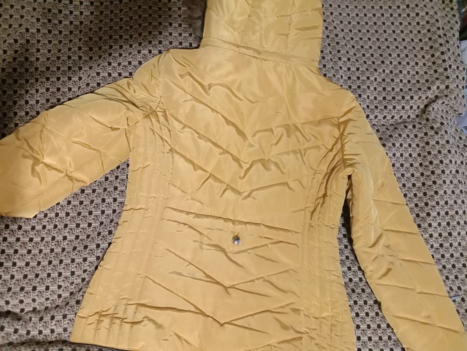 Зимові куртки (демосизонна) на дівчинку